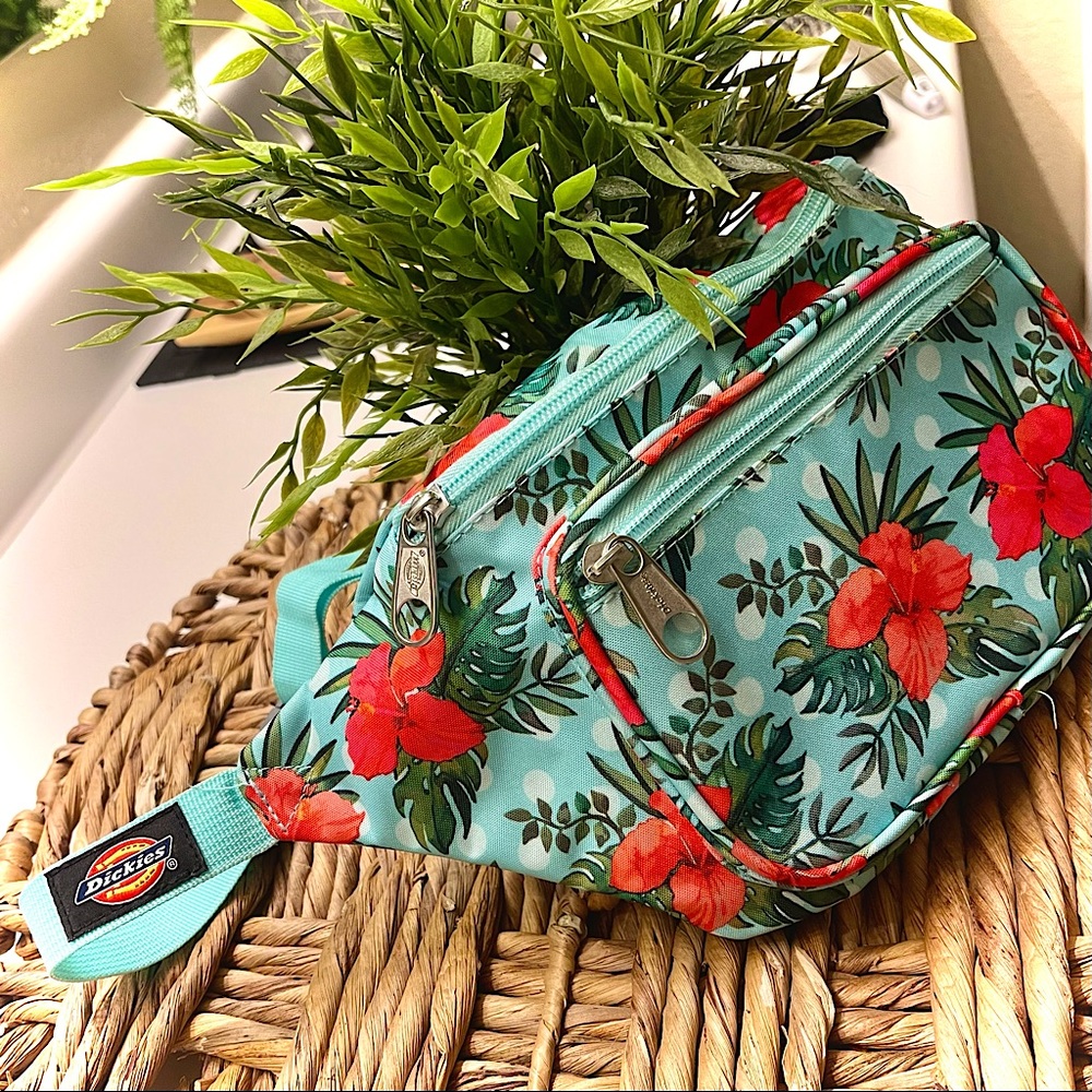New Dickies Tropical Fanny Pack